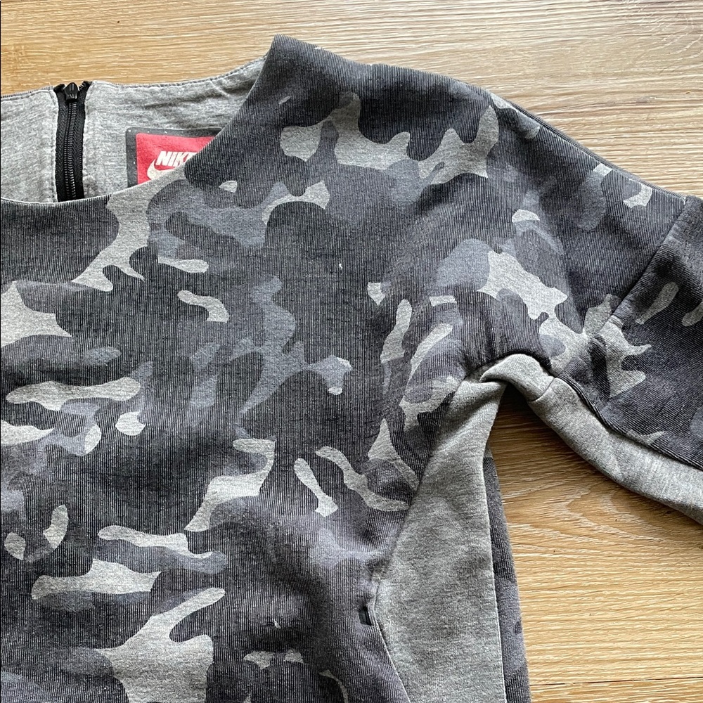 Nike Black and Gray Camouflage Sweatshirt